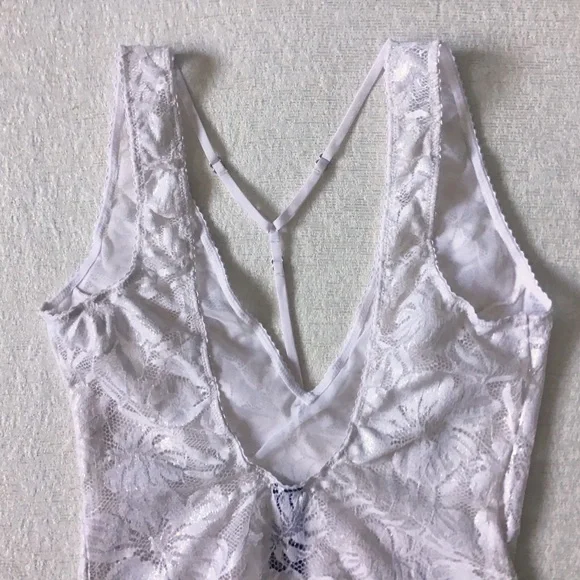 Victoria Secret’s Very Sexy Palm Lace Bodysuit Teddy Silver Ivory Unlined Small - Picture 6 of 12